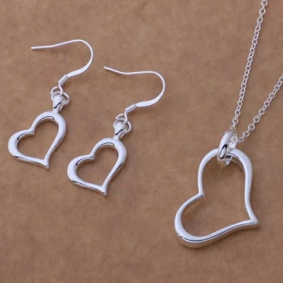 .925 hearts necklace and earrings - Picture 1 of 2